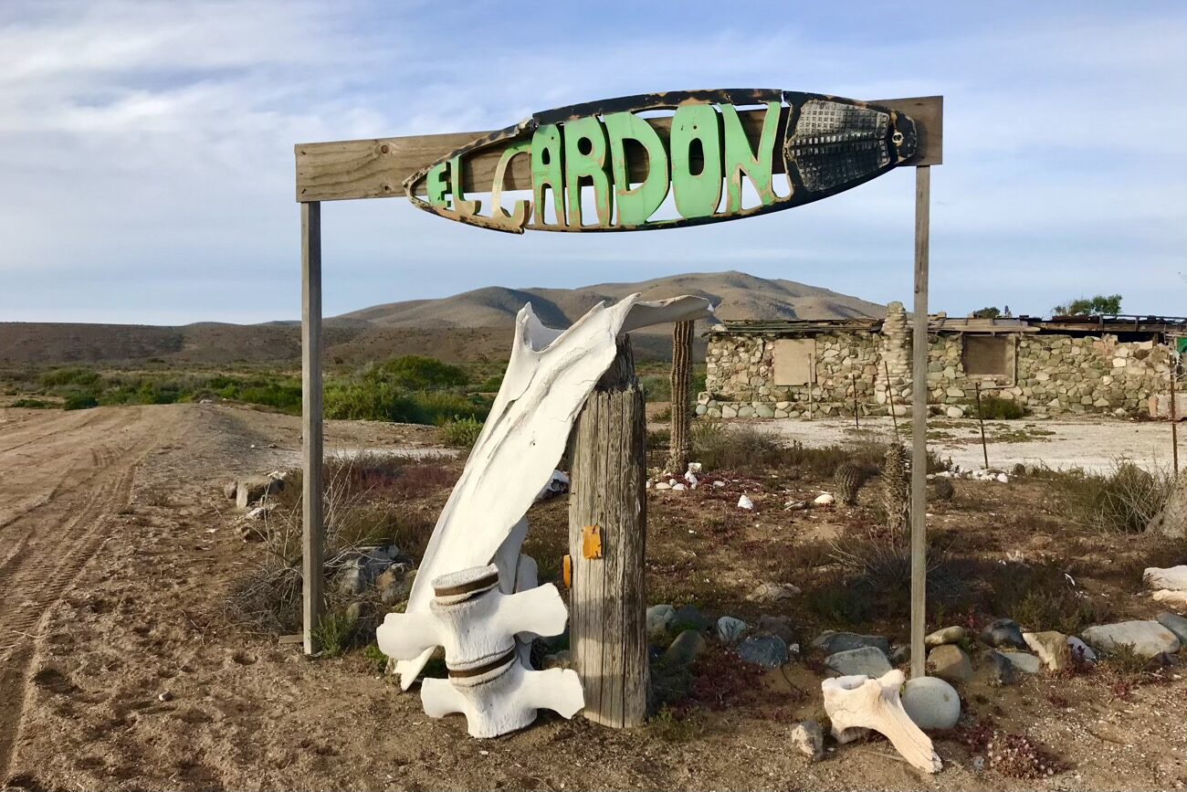 El Cardon was a provisioned camping spot in the past but the roadside facilities are now abandoned