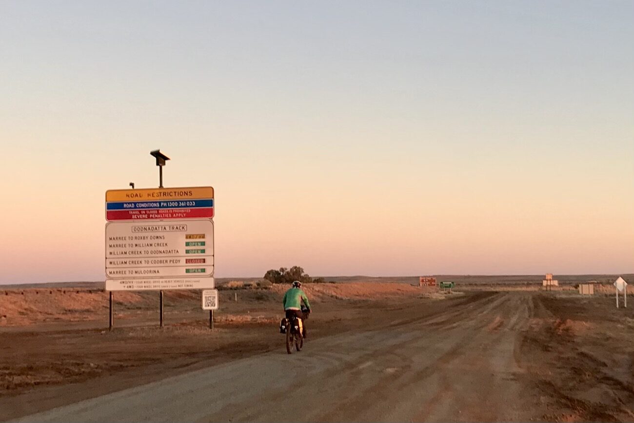An early start on the Oodnadatta track