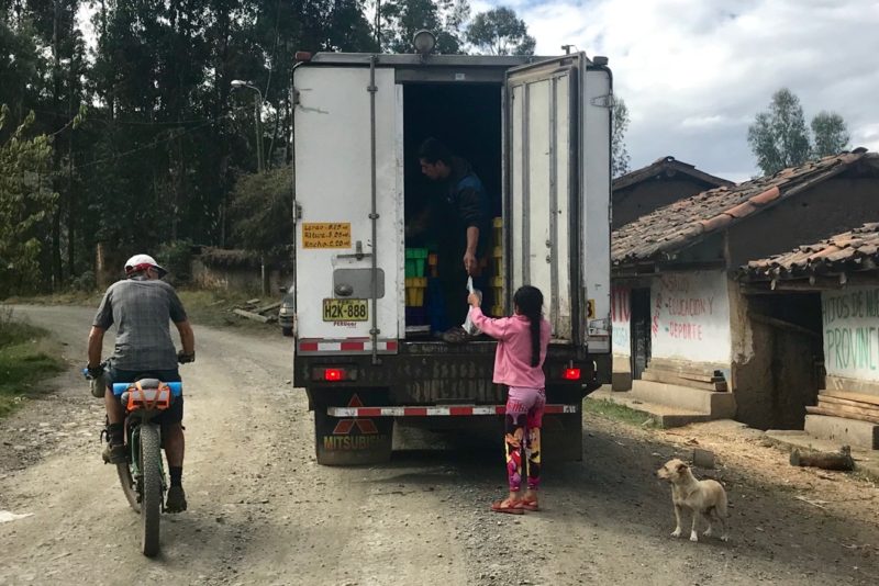 Think of Mr Whippy – loud Peruvian music and a mobile fish truck stopping when people come out to buy. We leap frogged the truck the whole of the 3 hour climb to Piscobamba. Initially we thought they were electioneering