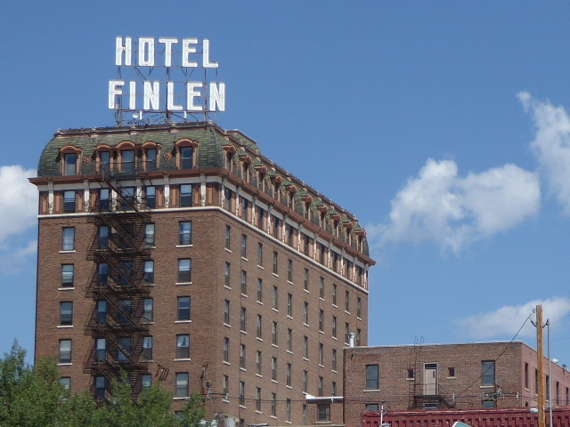 Butte – from 100,000 people in the mining heydays to 30,000 these days. Lots of old buildings including the Hotel Finlen where we are staying