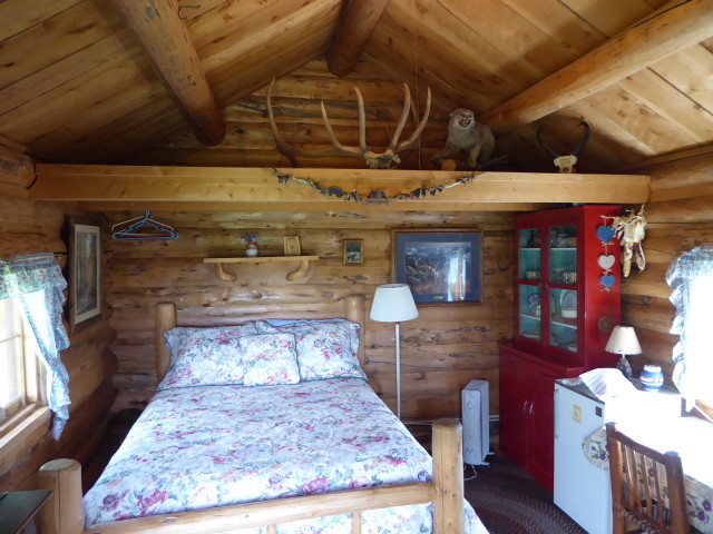 Our cabin for the night at a cyclist friendly lodging north of Pinedale